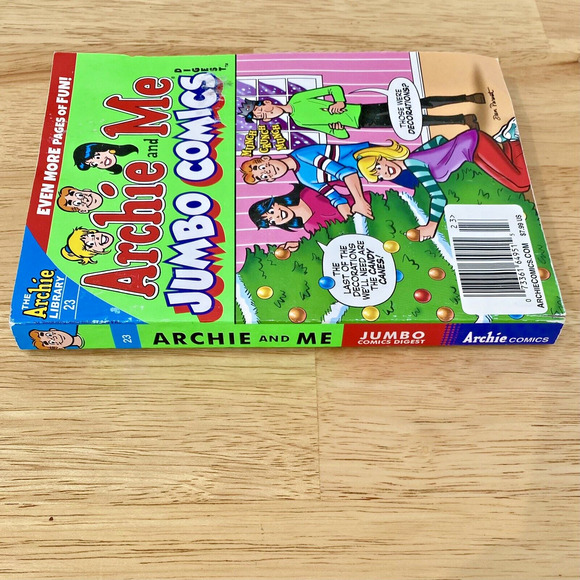 Archie & Me JUMBO Comics Digest CHRISTMAS 2020 Book #23 The Archie Library - Picture 2 of 5